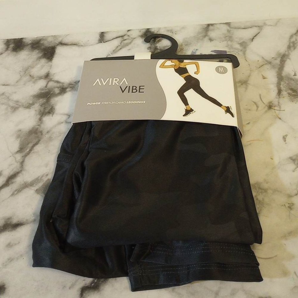Avira Vibe Leggings - Black Camo - Size M